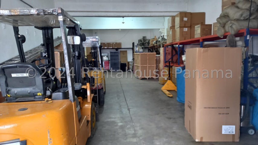 Warehouse for Sale in Colon Colon 03050